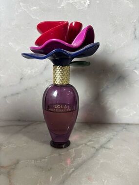 Marc Jacobs purple bottle with multicolor floral cap